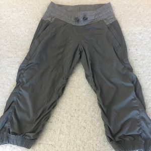Ivivva cropped cargo pants
